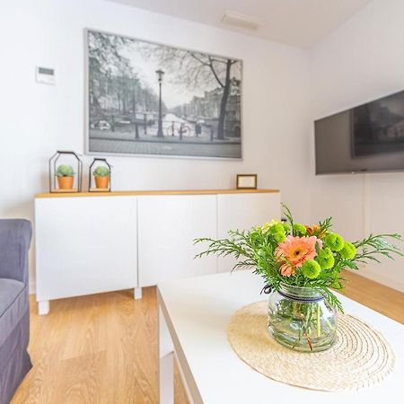 Ventura 2 - Centric & Pool - Simplytarifa Appartement Buitenkant foto